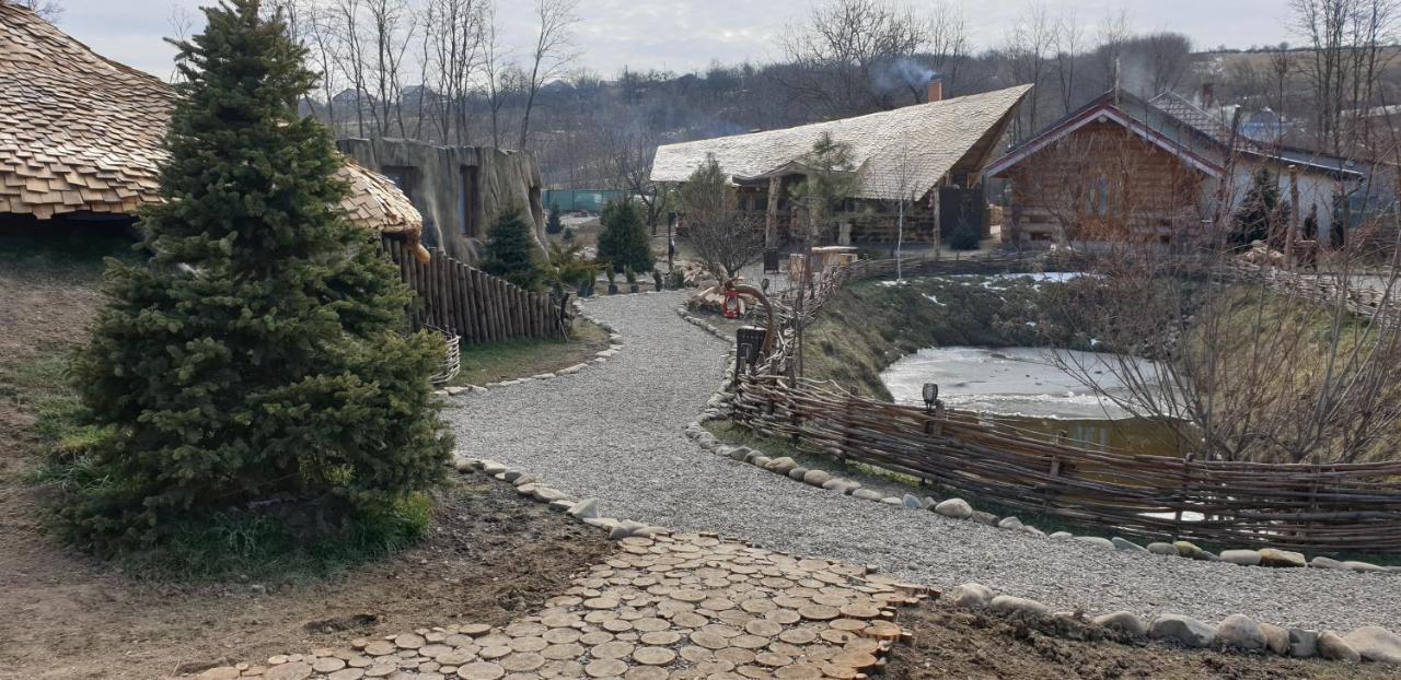 Valea Celor Doisprezece Hotel Piriu Dobreni Kültér fotó